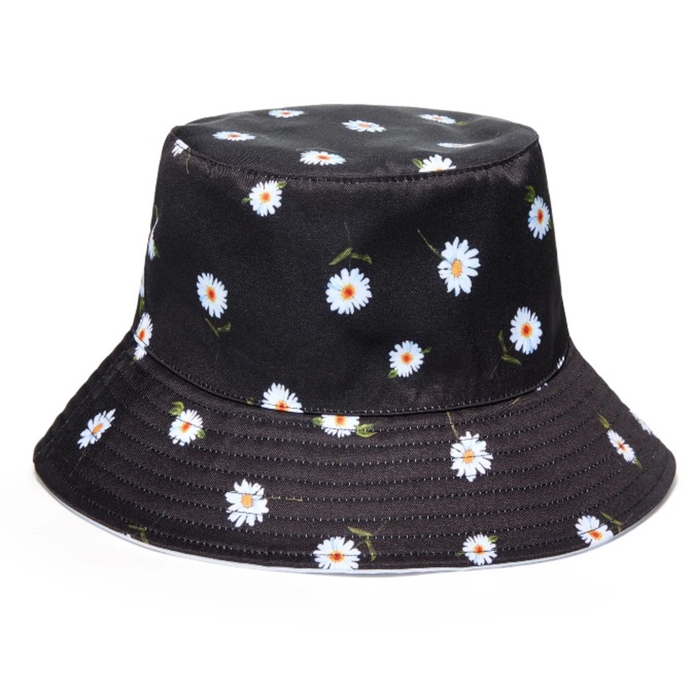 NWT alice + olivia reversible bucket hat